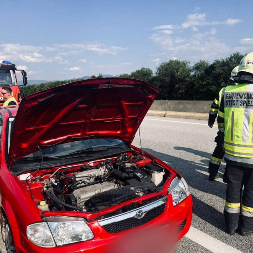 Vermutlicher Fahrzeugbrand